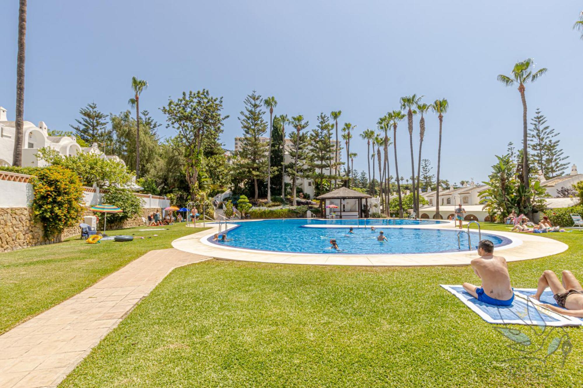 Benalgolf Lovely Apartment In Benalmadena With Sea Views, Excellent Wifi Connection, Private Backyard With Bbq Kültér fotó